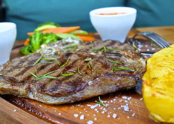 فندق يونس فندق 3*