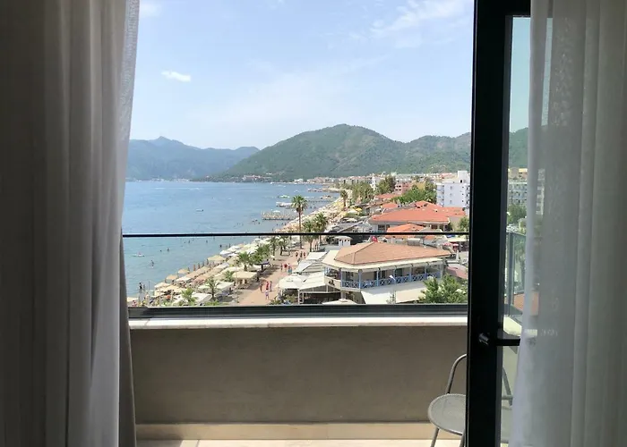 Yunus Hotel
