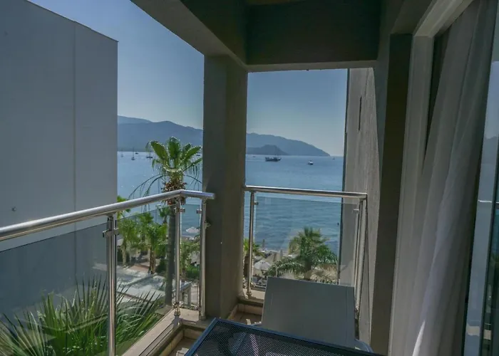 Yunus Hotel