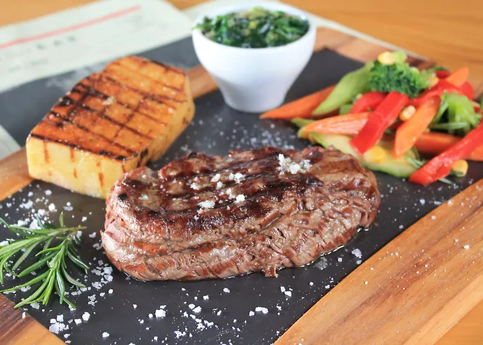 유누스 호텔 말마리스